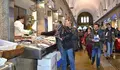 O BNG organizou un reparto informativo no mercado de abastos contra a corrupción