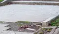 O BNG reclama o arranxo das lousas levantadas e as liñas despintadas no estacionamento de Salgueiriños