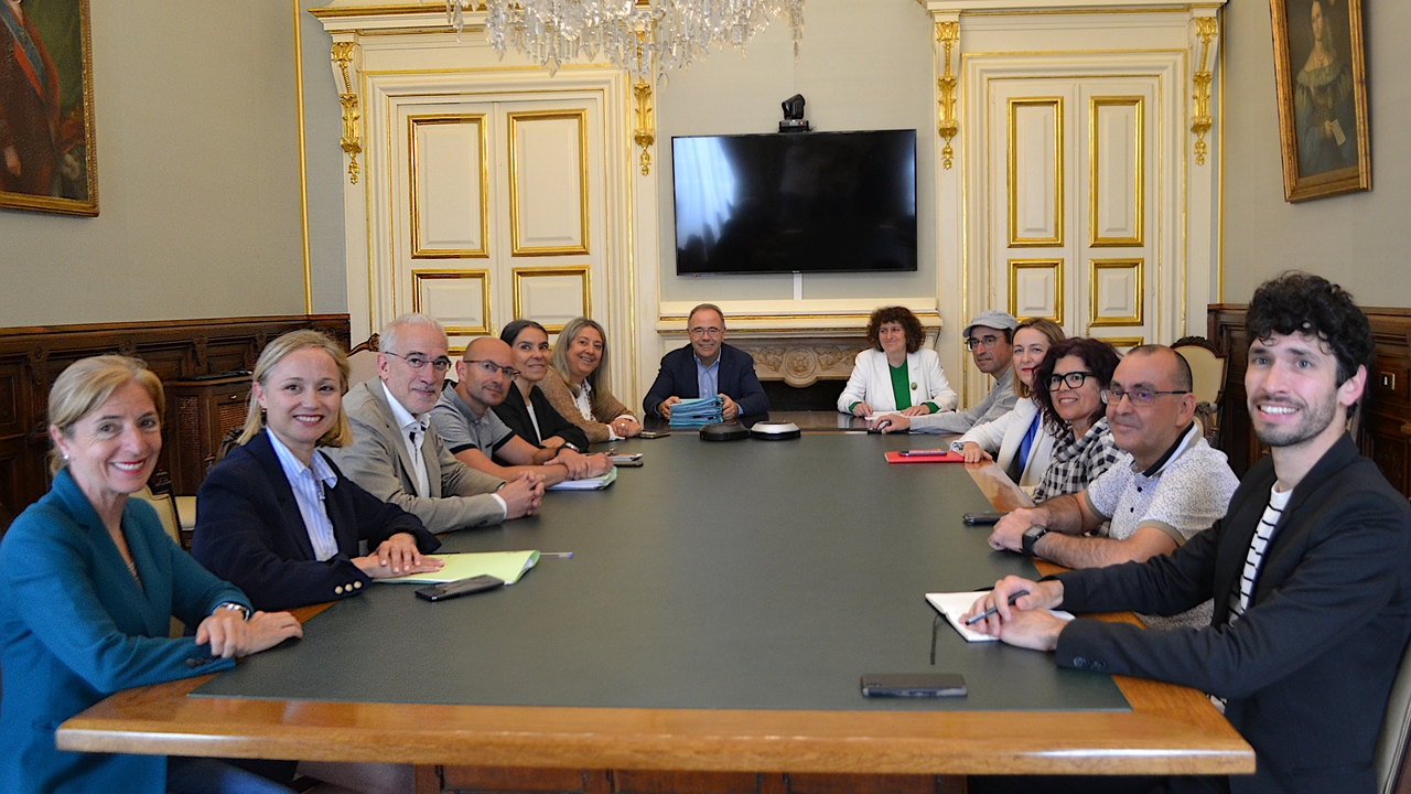Reuni&oacute;n do traspaso de poderes