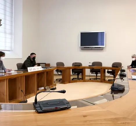 Reuni&oacute;n no Parlamento