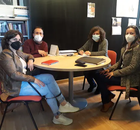 Reuni&oacute;n con persoal da cafetar&iacute;a do aeroporto