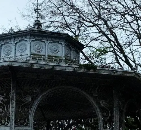 Palco de m&uacute;sica da alameda