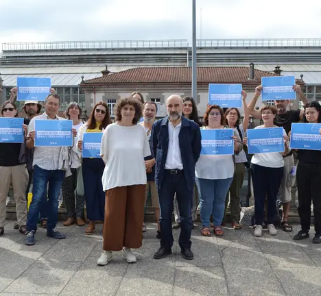Goretti e N&eacute;stor, acompa&ntilde;ados de ed&iacute;s e militantes da comarca de Compostela