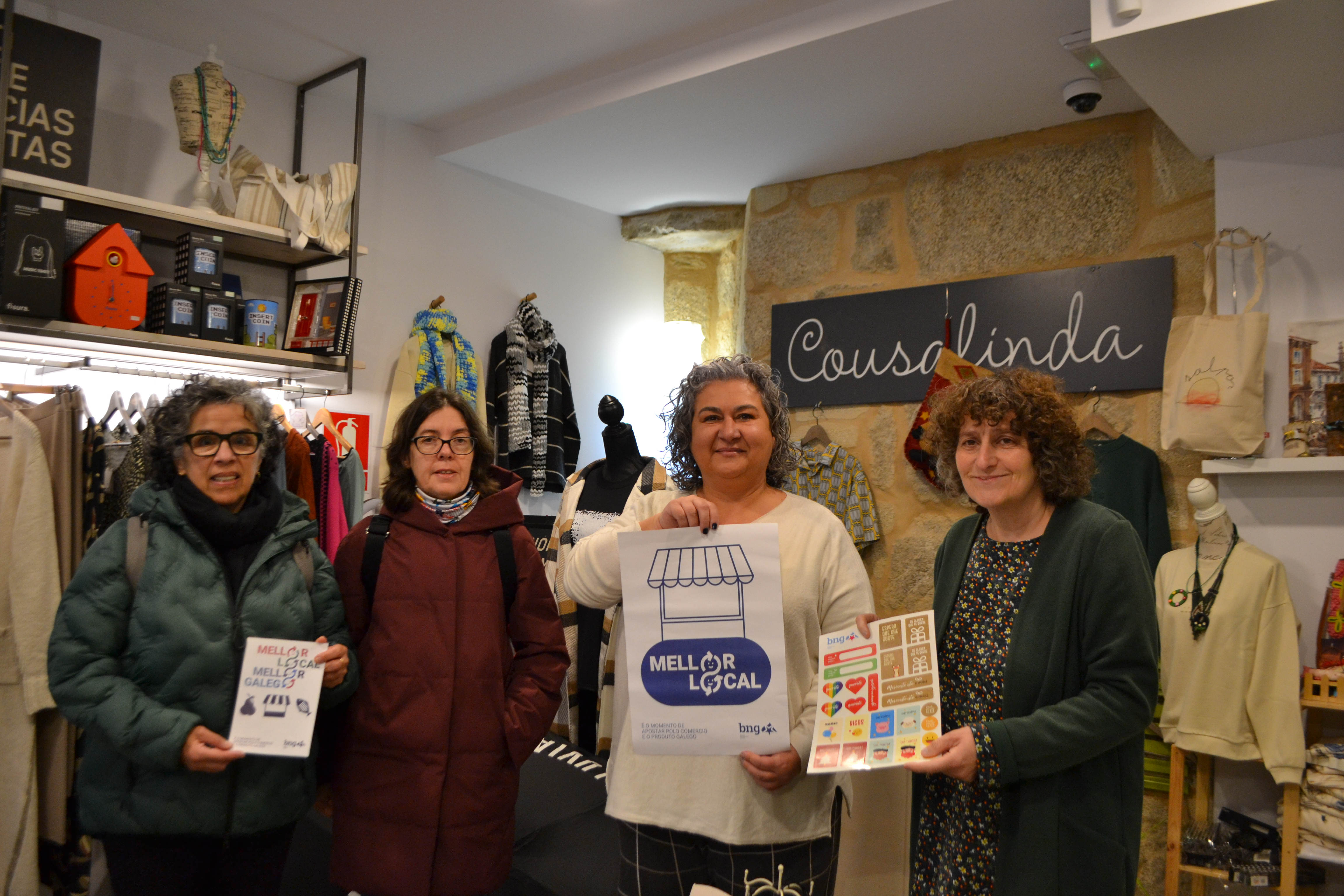 O BNG inicia a campaña “Mellor local, mellor galego” co reparto de colantes no comercio para animar as compras de Nadal